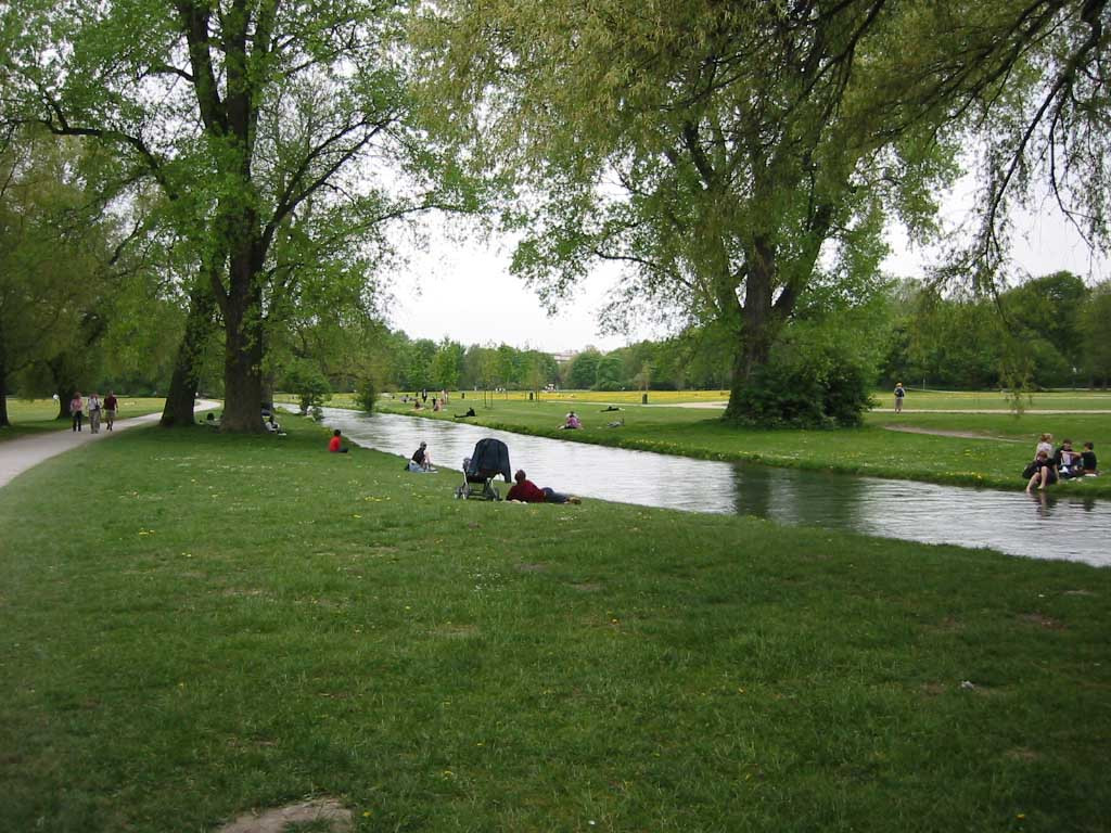 Englischer Garten München
 Munich Germany pictures and travel information