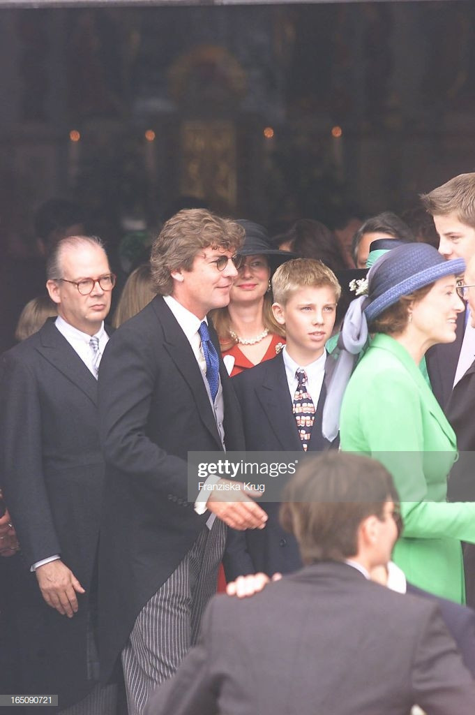 Ernst August Von Hannover Hochzeit
 Prinz Ernst August Von Hannover Und Sohn Christian Bei Der