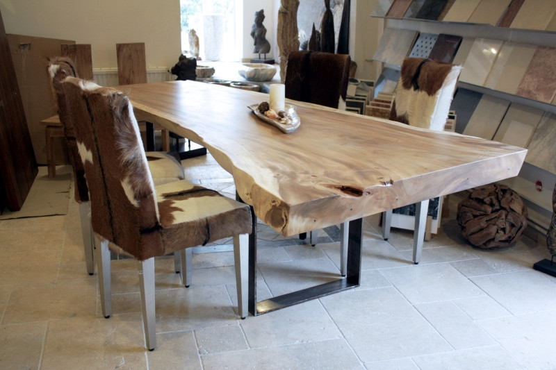 Esstisch Baumstamm
 Esstisch aus einem massiven Baumstamm Tischgestell