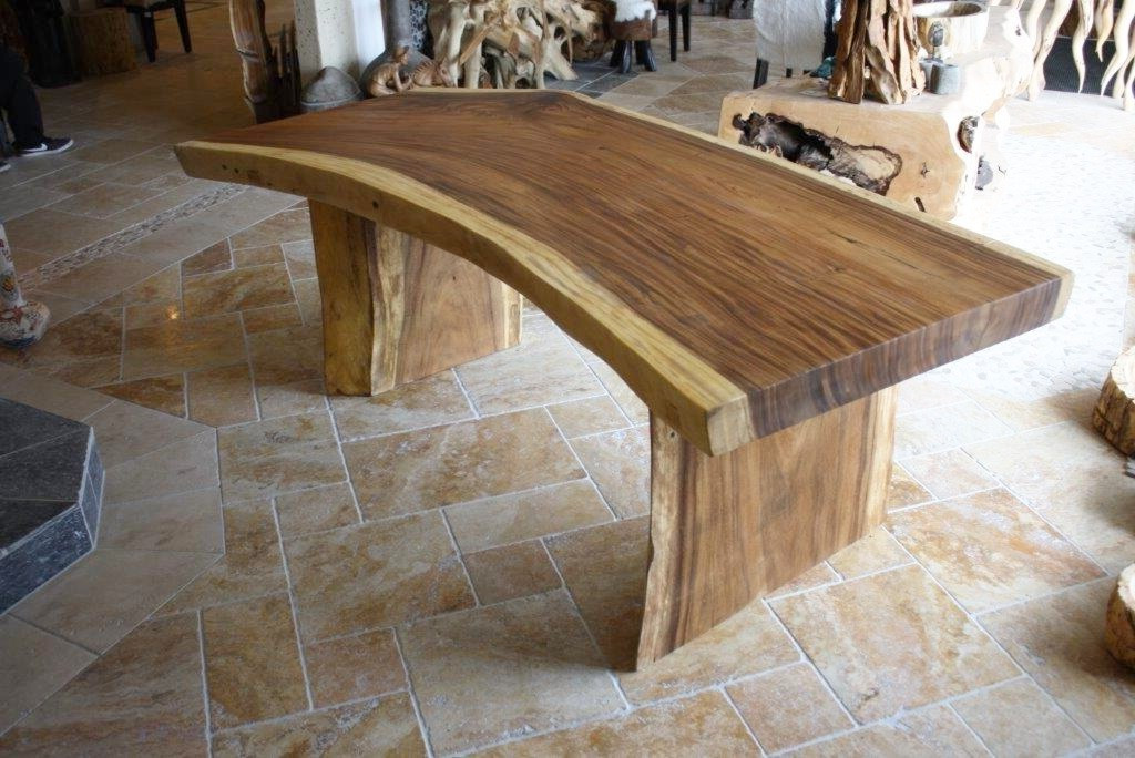 Esstisch Baumstamm
 Esstisch aus einem Baumstamm Der Tischonkel