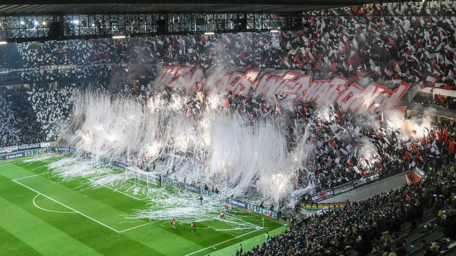 Europa League Tabelle
 Europa League Eintracht Frankfurts nächste Choreo