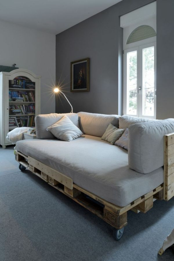 Europaletten Couch
 Die besten 25 Sofa aus paletten Ideen auf Pinterest