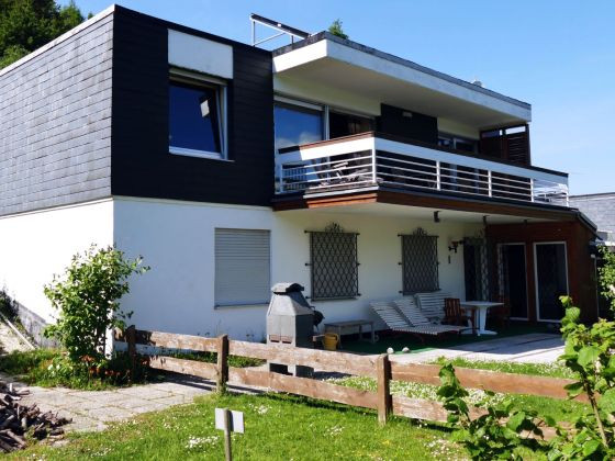 Ferienhaus Mit Schwimmbad
 Ferienhaus mit Schwimmbad und Sauna Willingen Firma