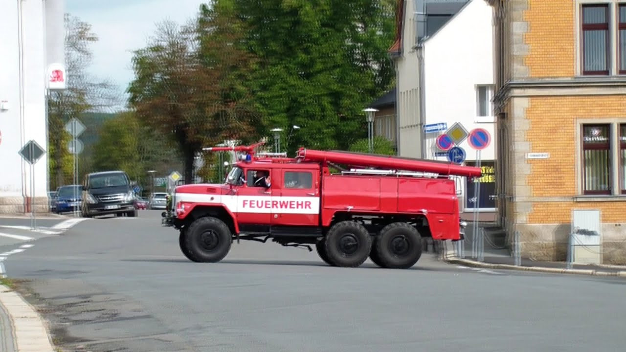 Feuerwehr Hochzeit
 Hochzeit bei der Freiwilligen Feuerwehr Treuen