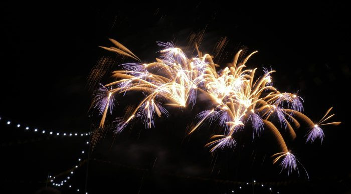 Feuerwerk Hochzeit
 Feuerwerk zur Hochzeit