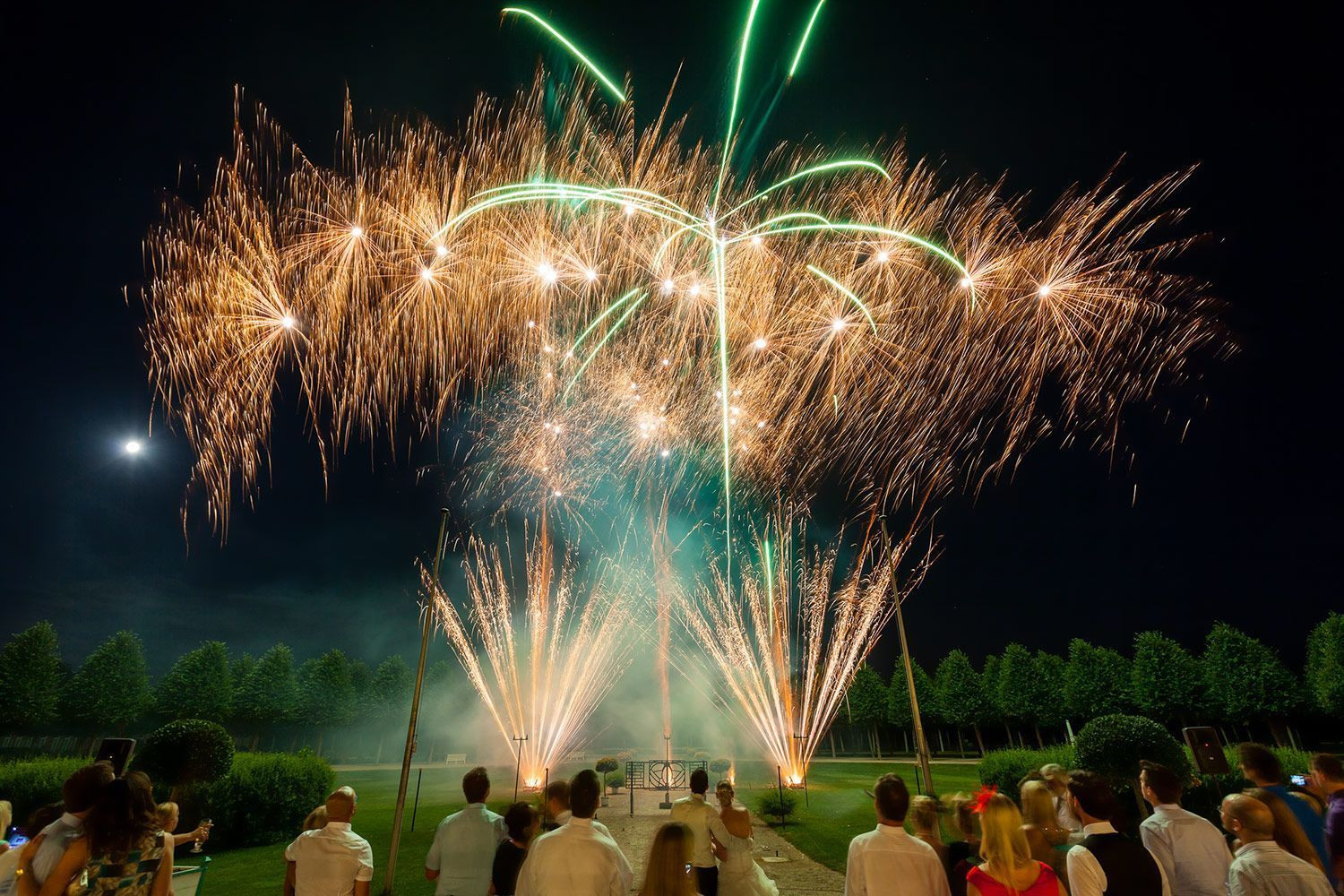 Feuerwerk Hochzeit
 Professionelle Hochzeitsfeuerwerke Pyrotechnik im Quadrat