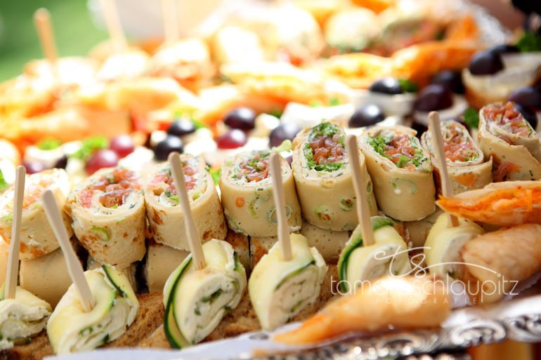 Fingerfood Hochzeit
 Sektemfpang Wedding Food&Drinks in 2019