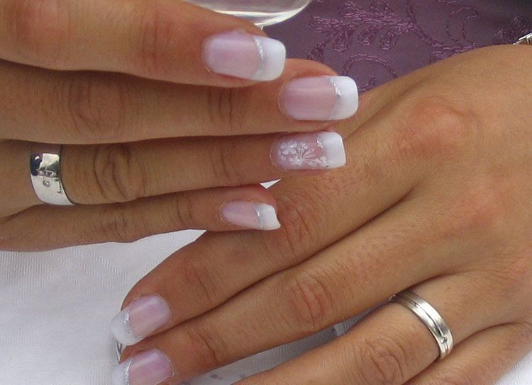 Fingernägel Hochzeit
 Pin von Nicole Schroth auf Nagelpflege und Make Up in 2019