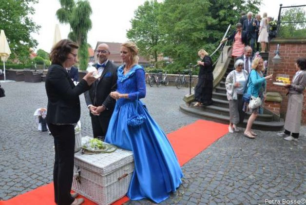 Flashmob Hochzeit Lieder
 Flashmob für Braut am Schloss Raesfeld Heimatreport