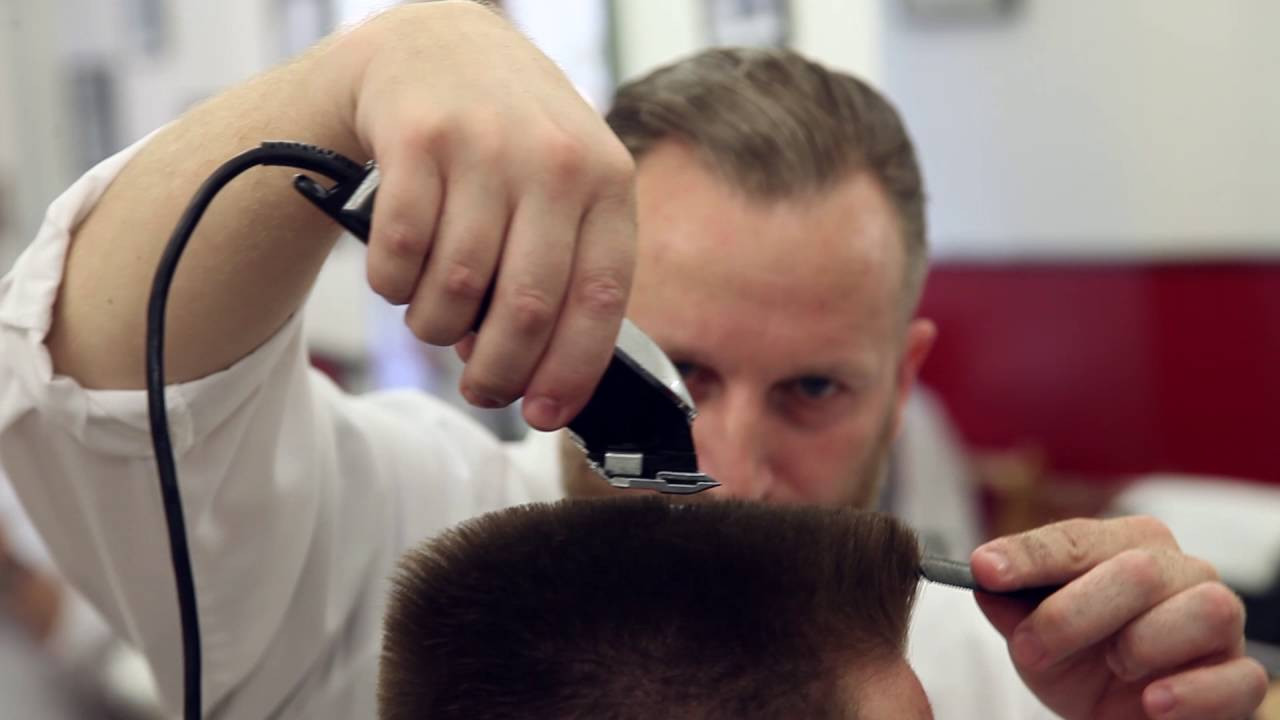 Flat Haarschnitt
 flat top haircut tutorial