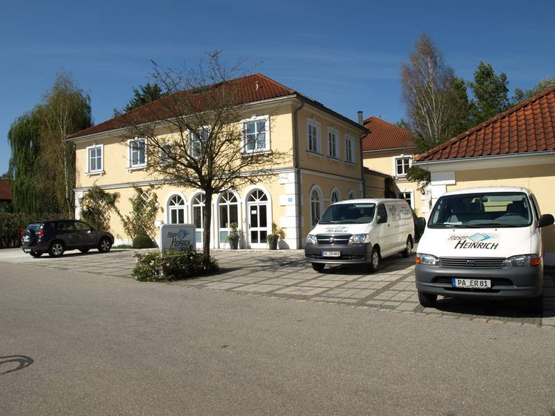 Fliesen Heinrich Lübeck
 Unternehmen Fliesen Heinrich