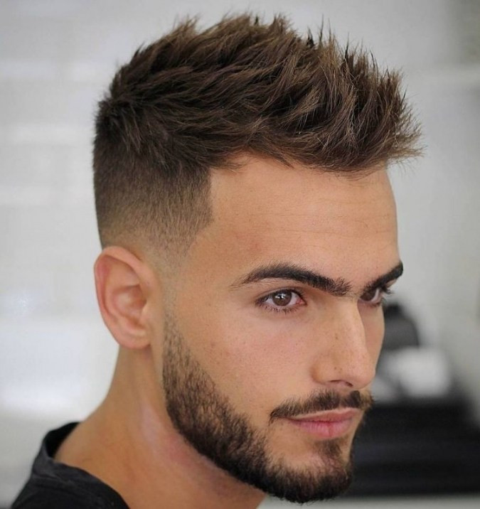 Frisuren Männer 2019 Kurz
 Coole Jungs Frisur Undercut – Friseur