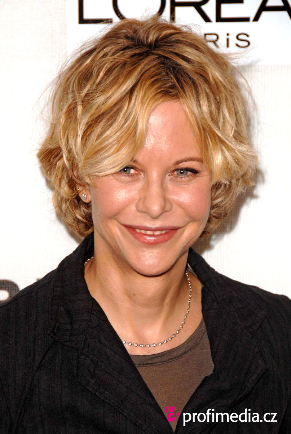 Frisuren Meg Ryan
 Meg Ryan frisur zum Ausprobieren in eFrisuren