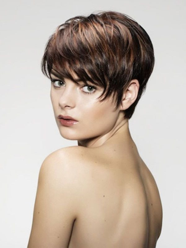 Frisuren Mit Kurzen Haaren
 Einfache Frisuren für Frauen mit kurzen Haaren 2015