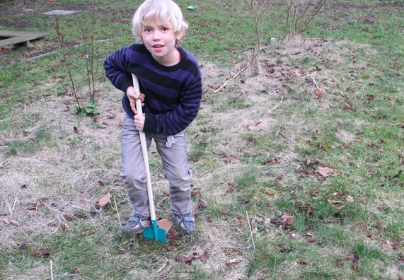 Garten Umgraben
 Garten anlegen für Kinder in 7 Schritten OBI