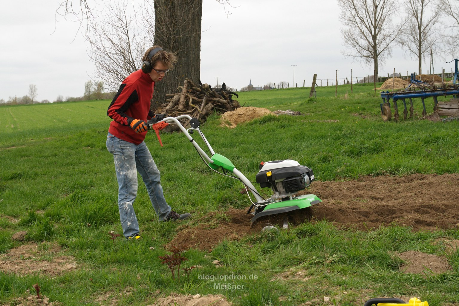 Garten Umgraben
 Man at Work Projekt Landeier