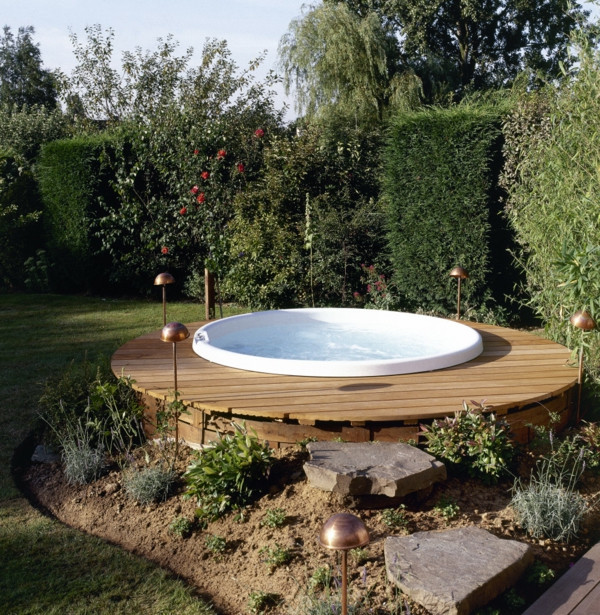 Garten Whirlpool
 Whirlpool im Garten gönnen Sie sich se besonde Art