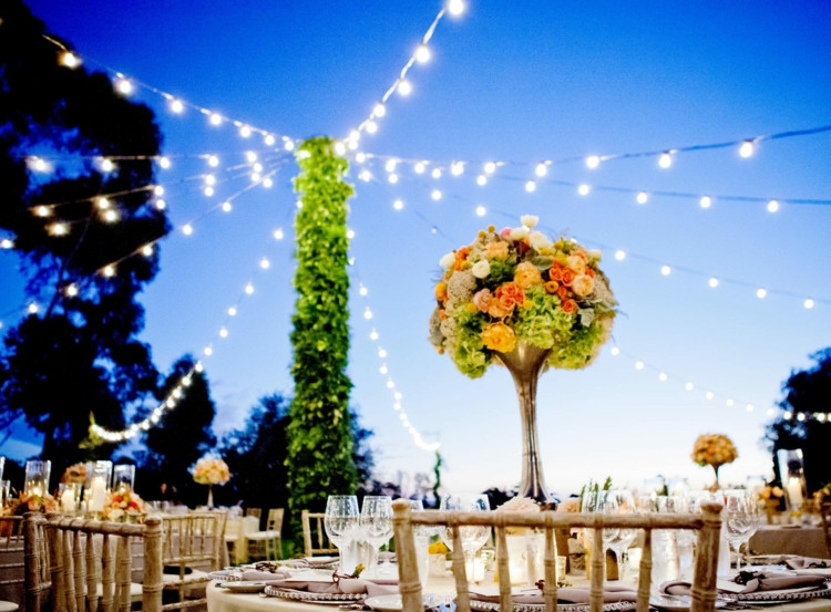 Gartendeko Hochzeit
 Gartenparty Deko und Beleuchtung Ideen für Feier am Abend