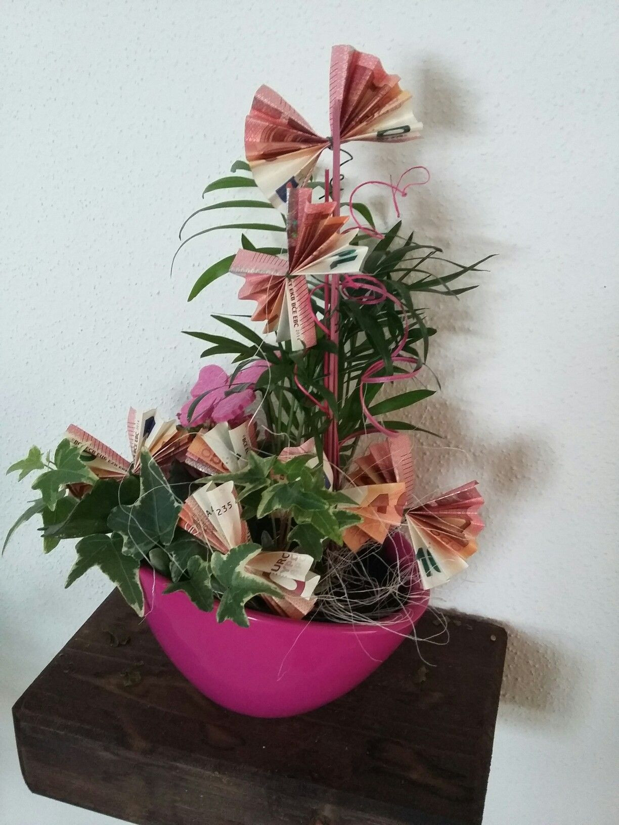 Geldgeschenke Hochzeit Basteln Blume
 Geldgeschenk Blumen mit Geld Schmetterlingen