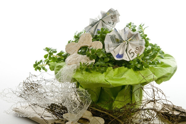 Geldgeschenke Zur Hochzeit Blumen
 Geldgeschenke zur Hochzeit selber basteln und Geld verpacken