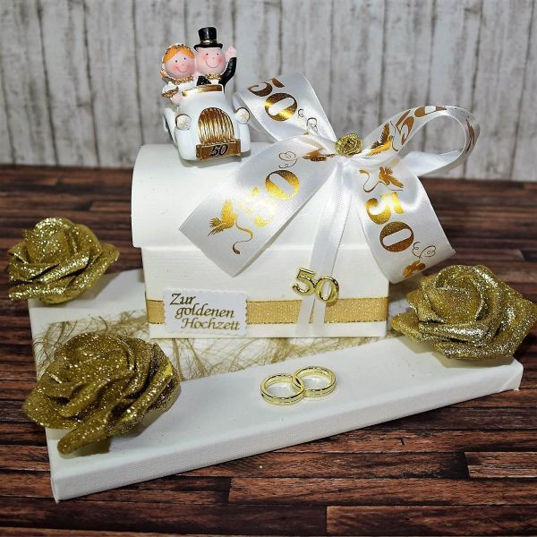 Geschenk Goldene Hochzeit Basteln
 Geschenk zur goldenen Hochzeit Truhe auf Geschenkplatte