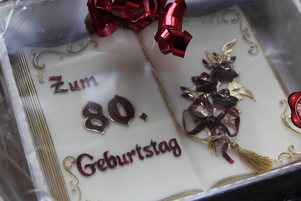 Geschenke 80. Geburtstag
 Gemeinde Stanzach Lechtal Tirol 80 Geburtstag Edith Winkler