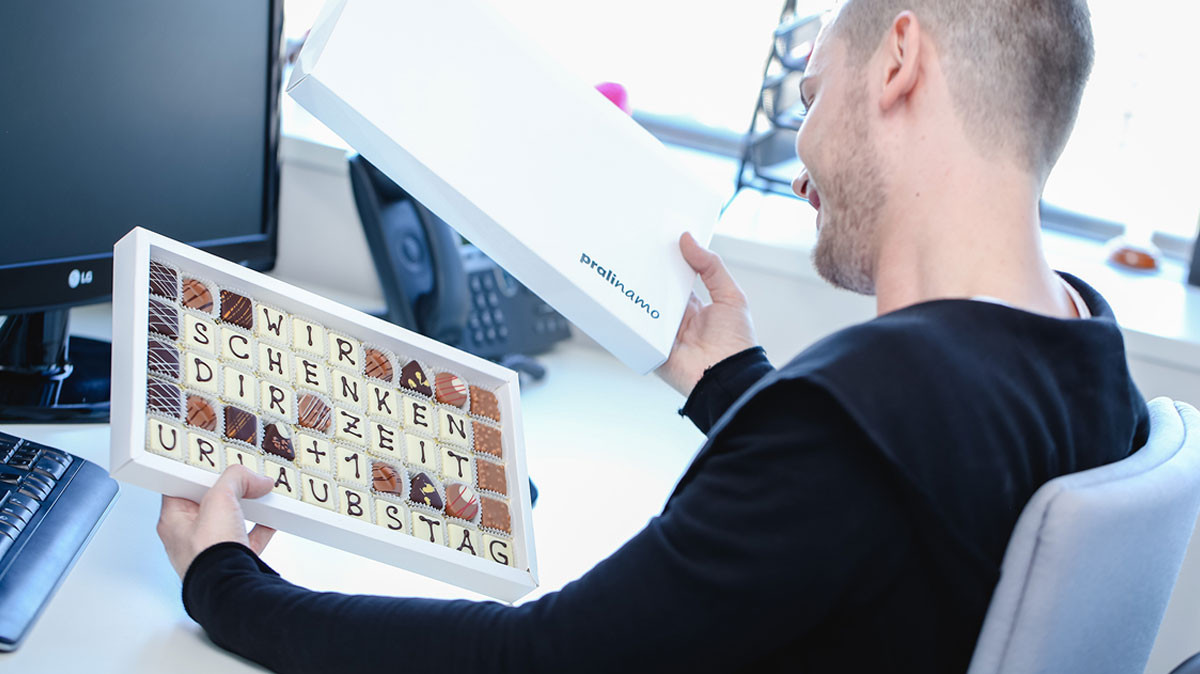 Geschenke An Mitarbeiter Besonderer Anlass
 Die persönlichen Pralinen jetzt online bestellen Pralinamo