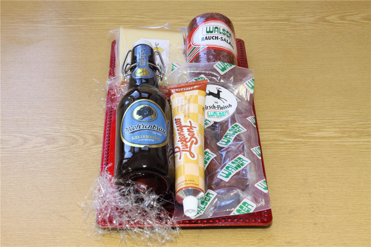Geschenke An Mitarbeiter Besonderer Anlass
 Mitarbeiter und Kunden Geschenke Walser Metzgerei
