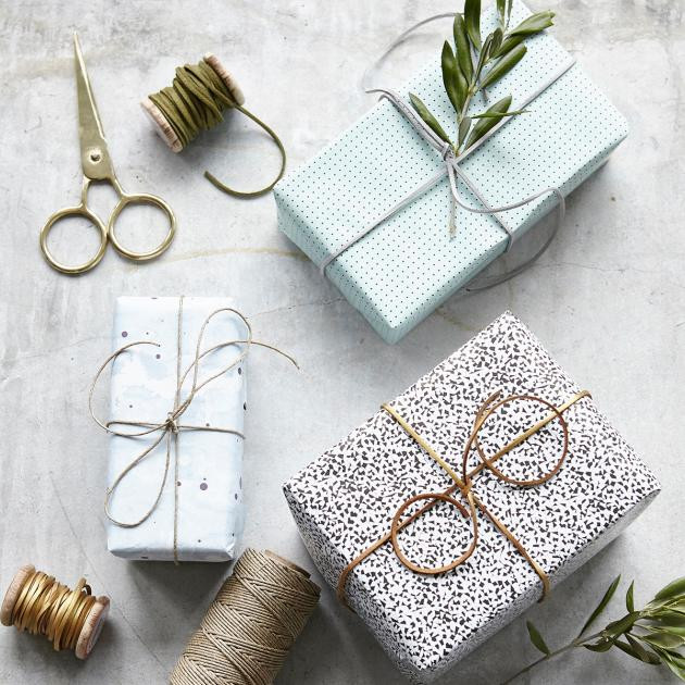 Geschenke An Mitarbeiter Besonderer Anlass
 Geschenke verpacken zu Weihnachten – Ideen & Trends