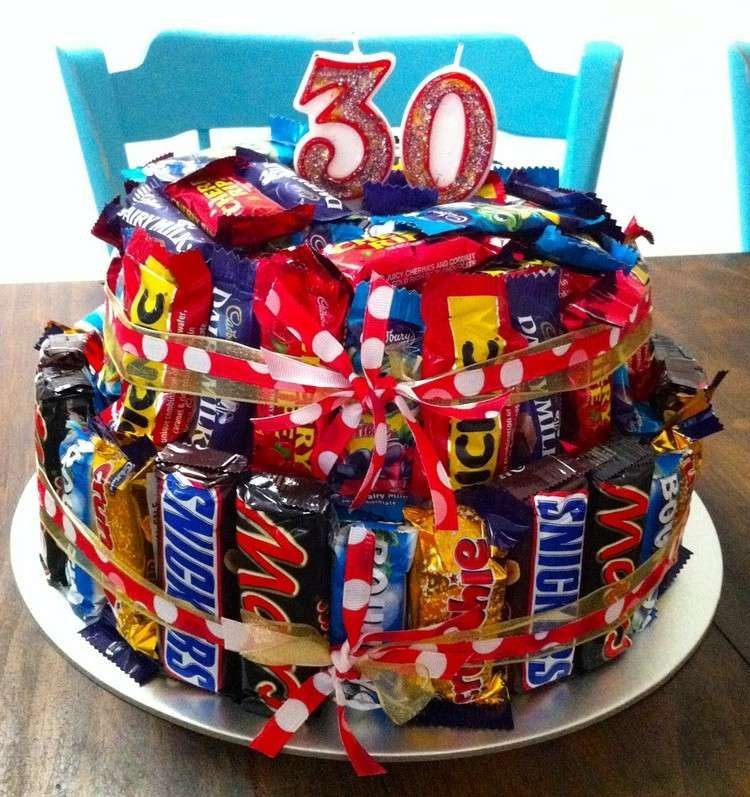 Geschenke Aus Süßigkeiten
 Torte aus Süßigkeiten für 30 Geburtstag