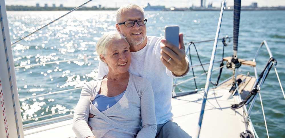 Geschenke Für Ältere Menschen
 Senioren Handy Die besten Handys & Handytarife für ältere