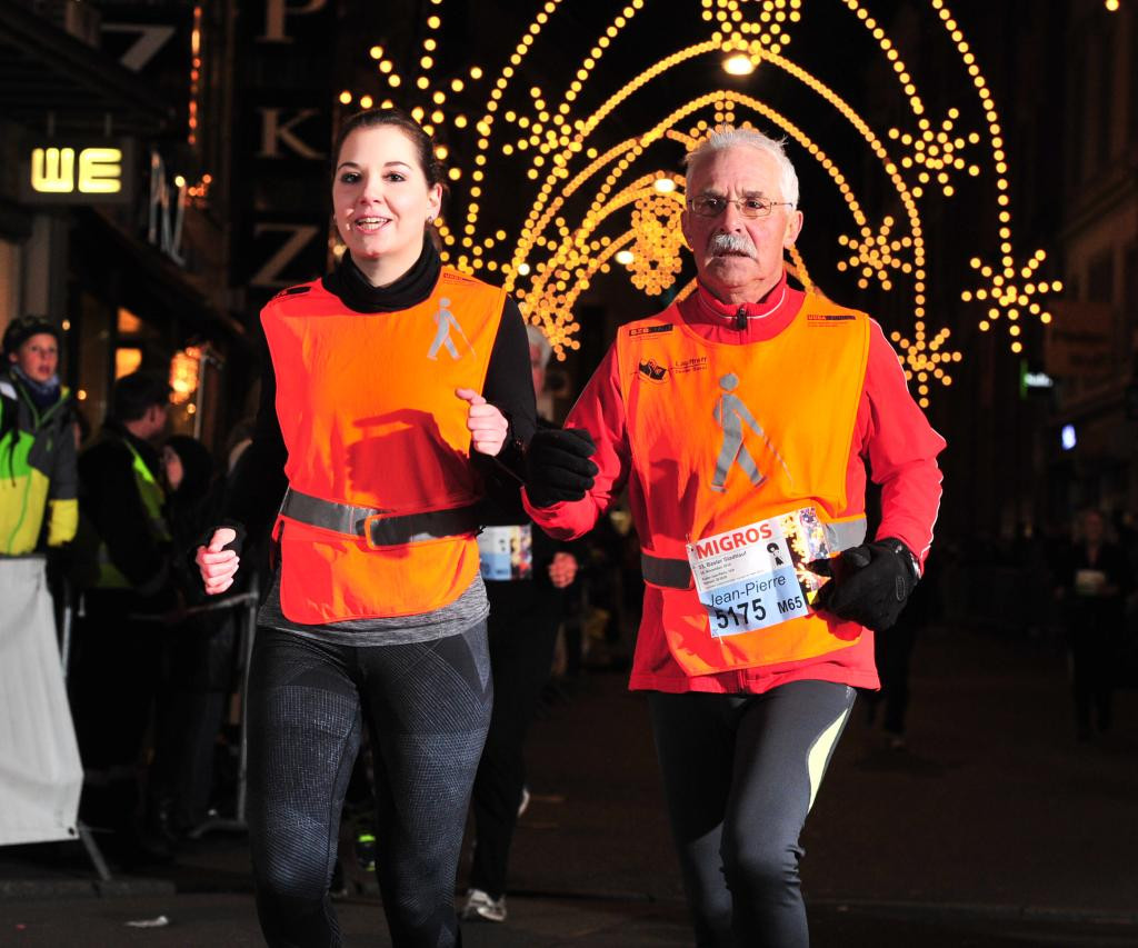 Geschenke Für Blinde
 Schenken & Helfen Sehbehinderten Joggen mit Laufguide