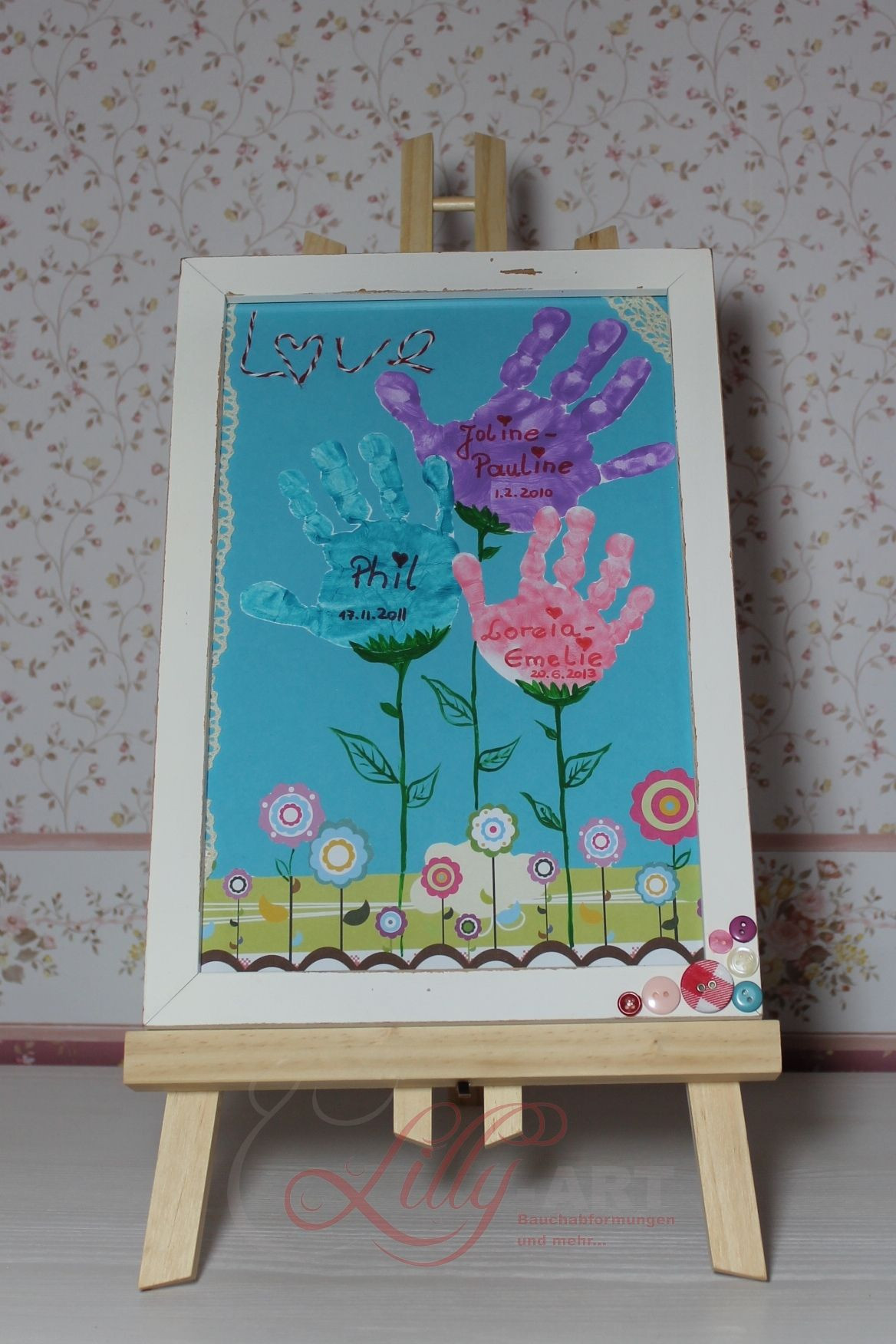 Geschenke Für Großeltern Selber Machen
 Kunterbunter Blumenstrauß mit den Handabdrücken der Kinder