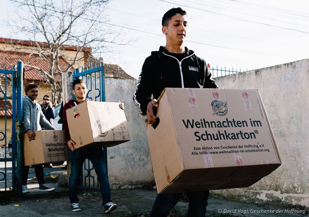 Geschenke Im Schuhkarton
 Projekte