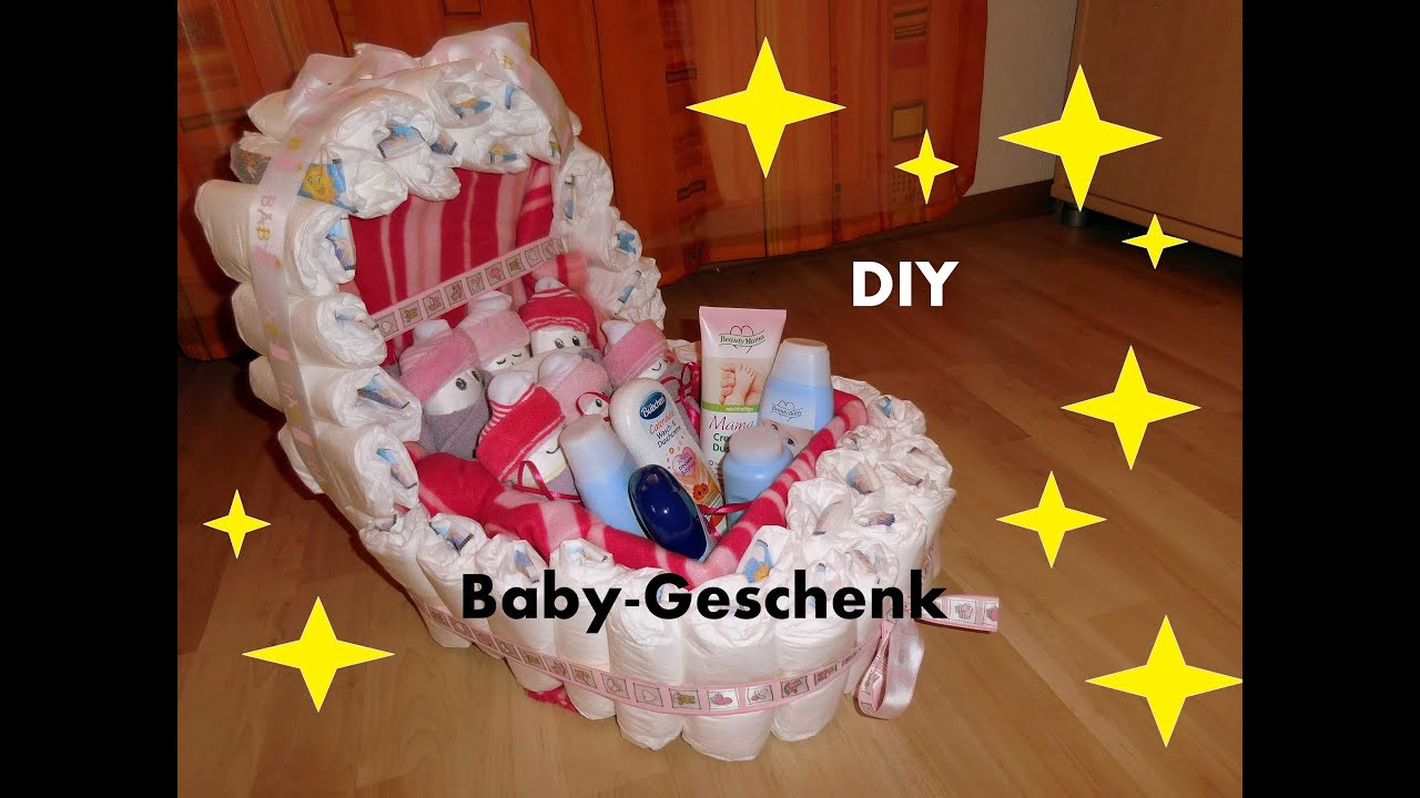 Geschenke Zur Geburt Aus Windeln Basteln
 Windelnwagen Baby Geschenk ♥ Kinderwagen aus Windeln
