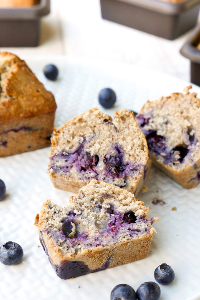 Gesunder Kuchen
 Gesunder Kuchen mit Heidelbeeren und Chiasamen perfekt