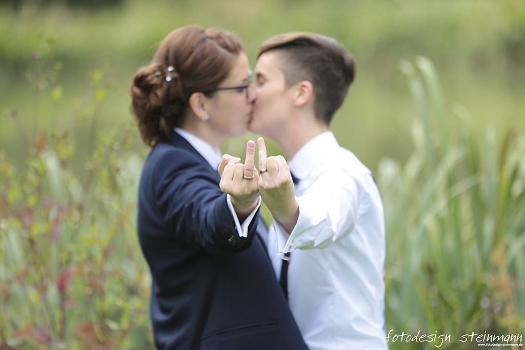 Gleichgeschlechtliche Hochzeit
 Fotografin für gleichgeschlechtliche Hochzeit in Niedersachsen