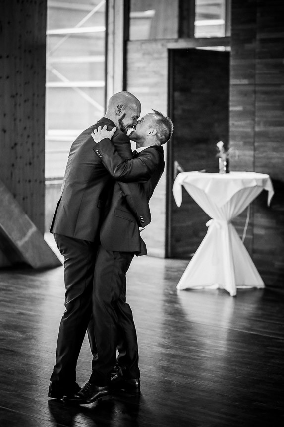 Gleichgeschlechtliche Hochzeit
 Gleichgeschlechtliche Hochzeit in Tirol Wenn Männer