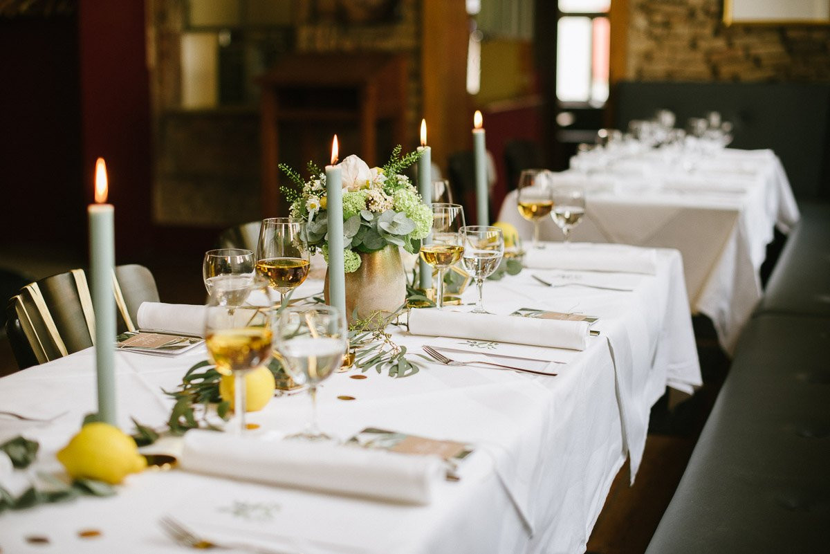 Gold Hochzeit
 Gold Gelb Salbei moderne Tischdekoration für Eure