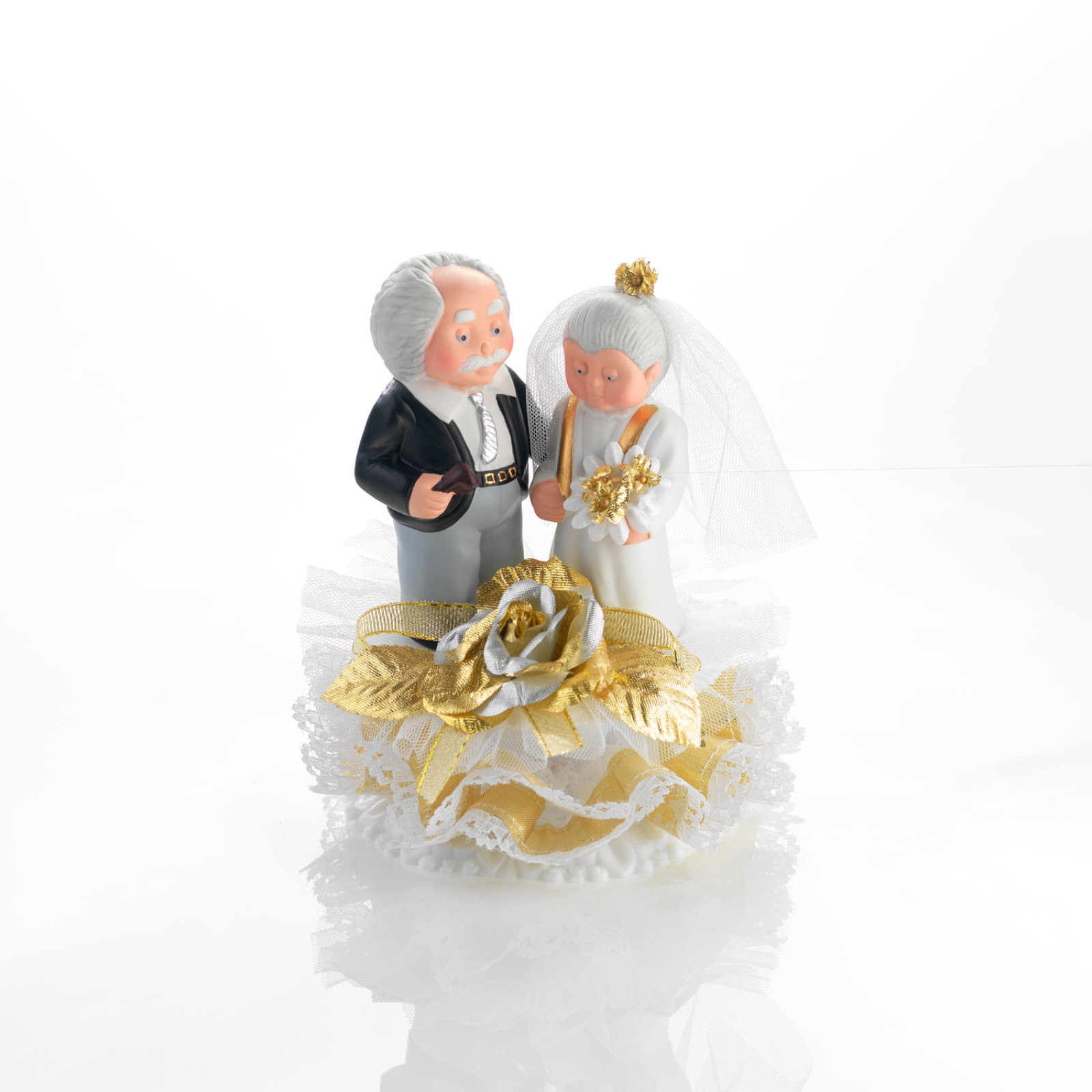 Goldene Hochzeit Ideen
 Brautpaar zur goldenen Hochzeit Porzellan