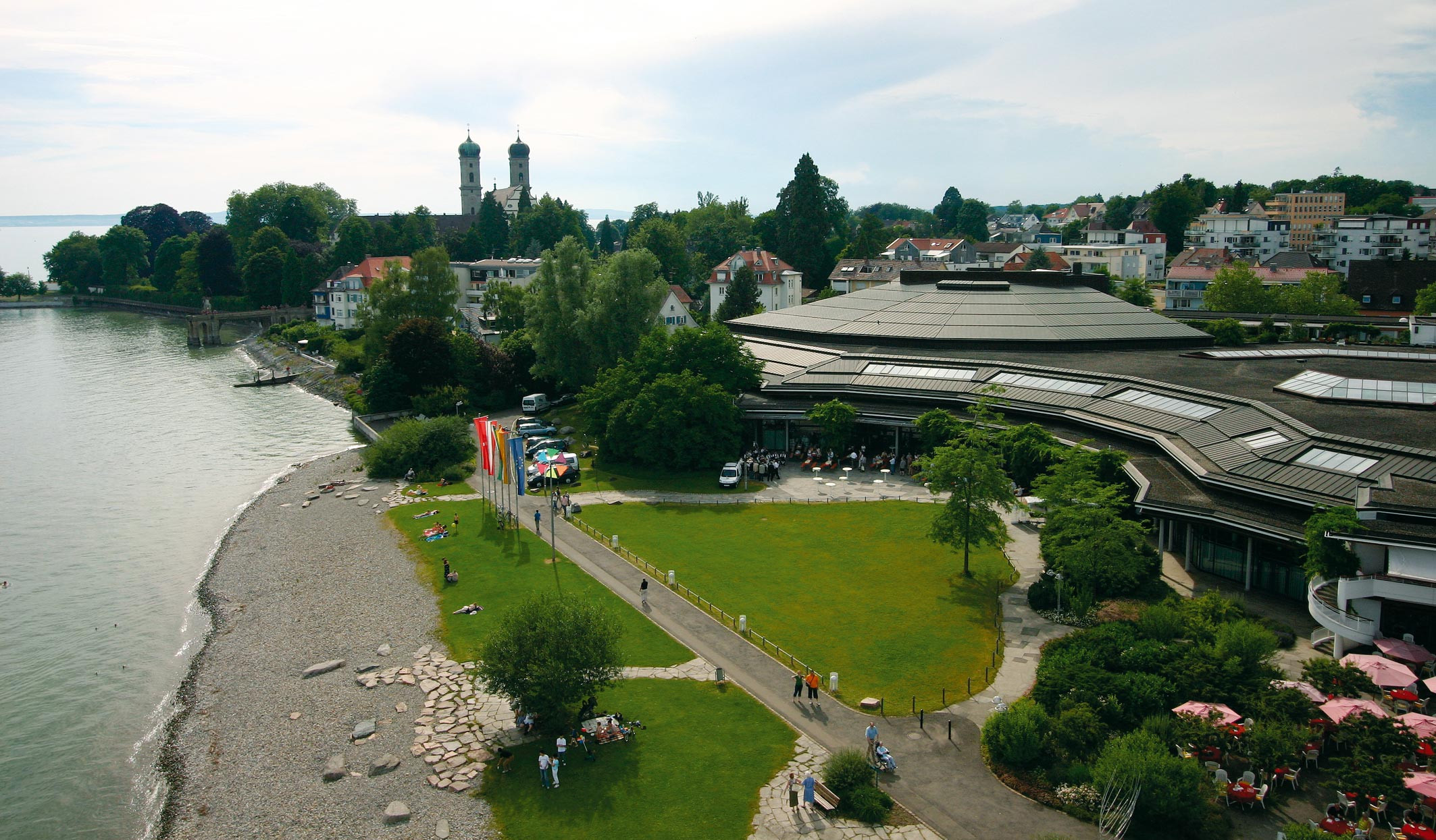 Graf Zeppelin Haus
 Überblick Graf Zeppelin Haus Friedrichshafen