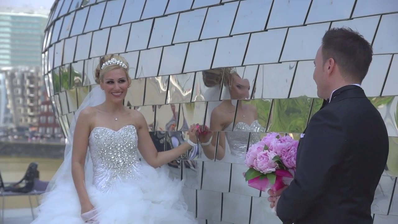 Griechische Hochzeit
 Griechische Hochzeit Deutschland mit Eva & Machos Trailer