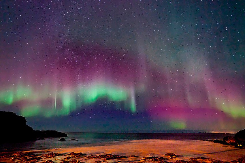 Grünes Licht Am Himmel
 Nordlicht auf den Lofoten Gemälde am Himmel Bild 12