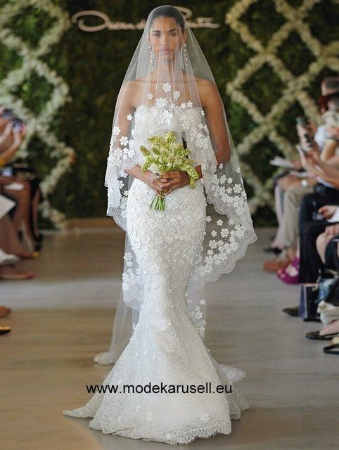 Günstig Hochzeit Feiern
 Brautkleid Mina Hochzeitskleider