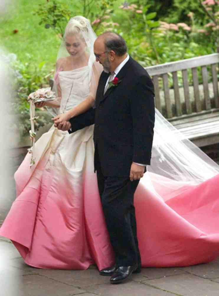 Gwen Stefani Hochzeitskleid
 Gwen Stefani Pink Wedding Dress