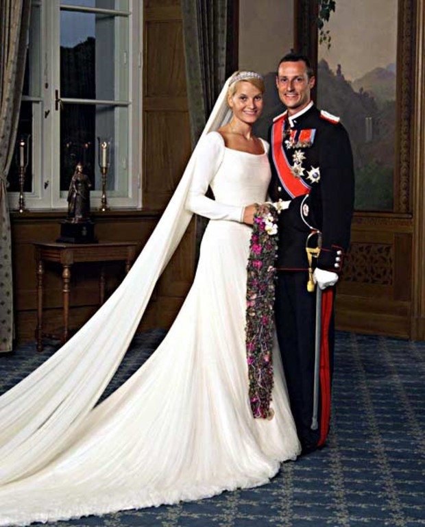 Haakon Hochzeit
 Kate Diana Mette Marit Royale Brautkleider fem