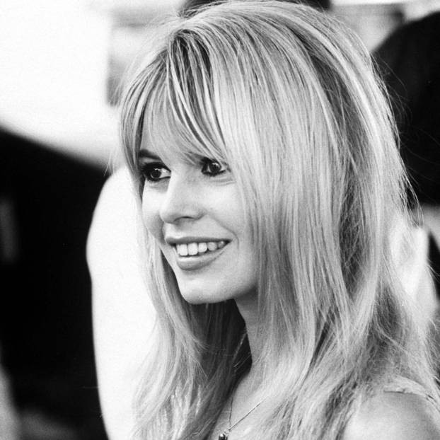 Haarschnitt Trend
 Brigitte Bardot Look Dieser Haarschnitt ist 2017 Trend