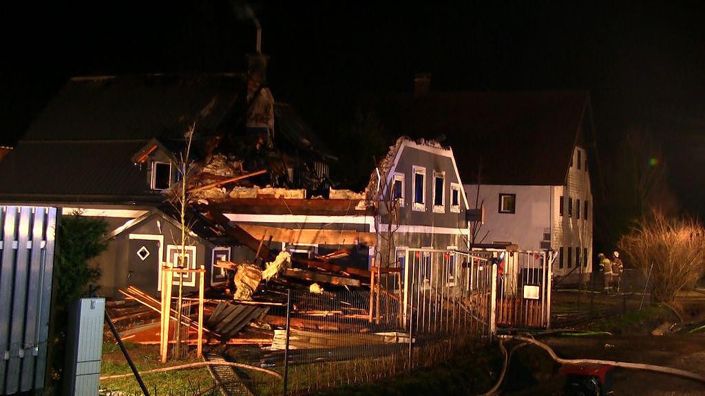 Haus Abgebrannt
 Haus in Ebensee abgebrannt Welle der Hilfsbereitschaft