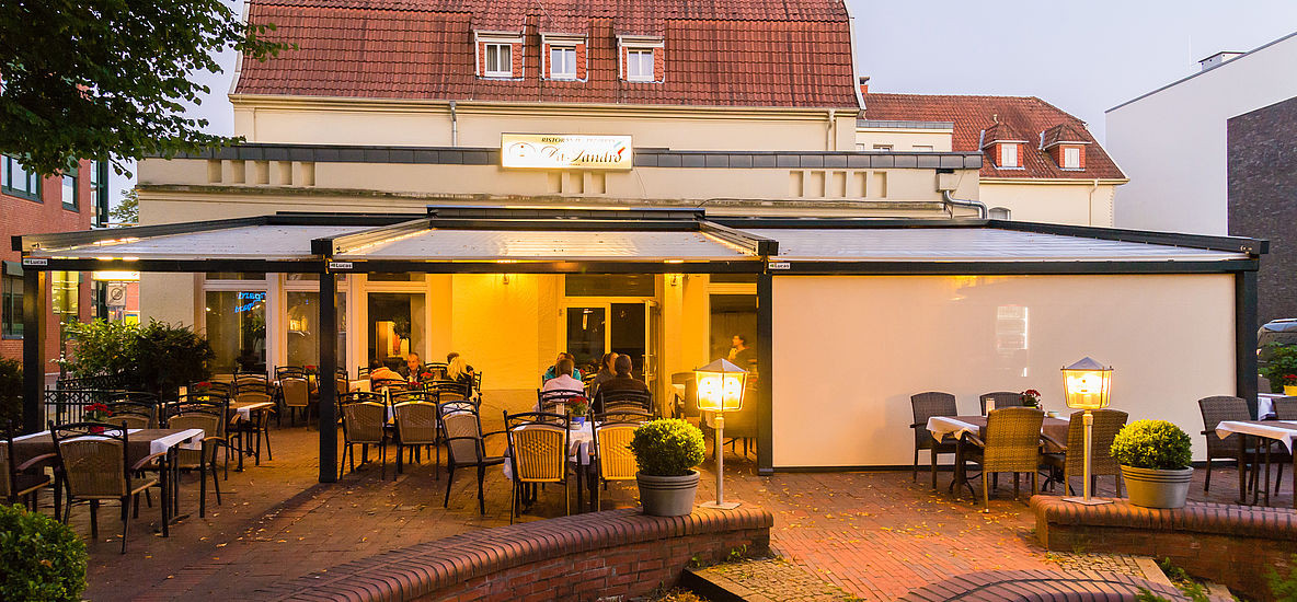 Haus Am Park Leverkusen
 Doppelmarkise Gastronomielösungen Lucas Fenster und