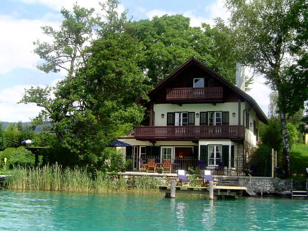 Haus Am See Kaufen
 SEEHAUS MIT IDYLLISCHEM GARTEN